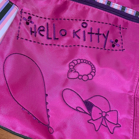 Hello Kitty Duffle / Overnight Tote Bag - Picture 2 of 14
